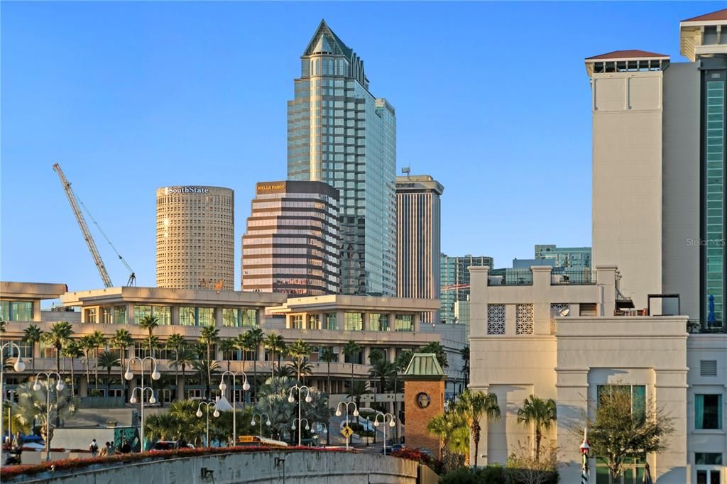 For Sale: $825,000 (3 beds, 2 baths, 1332 Square Feet)