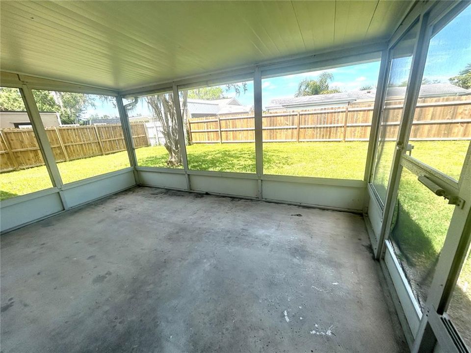 For Rent: $1,450 (2 beds, 1 baths, 848 Square Feet)