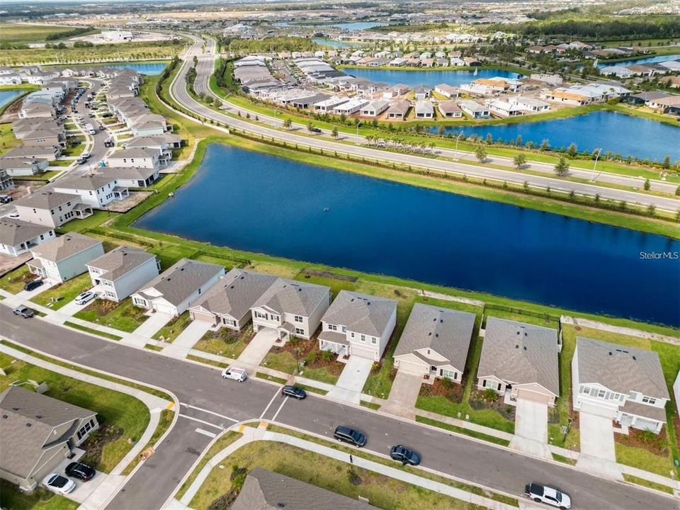 В аренду: $3,400 (5 спален, 3 ванн, 2674 Квадратных фут)