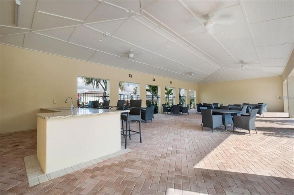 В аренду: $3,400 (5 спален, 3 ванн, 2674 Квадратных фут)