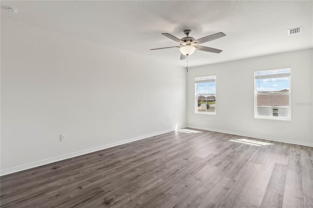 В аренду: $3,400 (5 спален, 3 ванн, 2674 Квадратных фут)