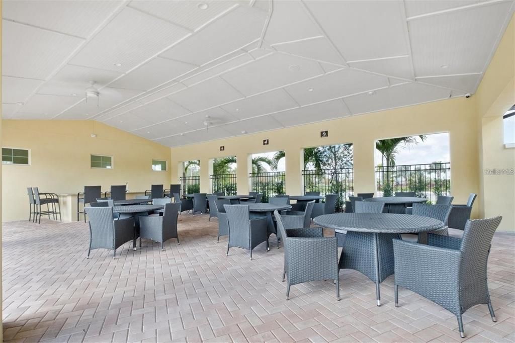 В аренду: $3,400 (5 спален, 3 ванн, 2674 Квадратных фут)