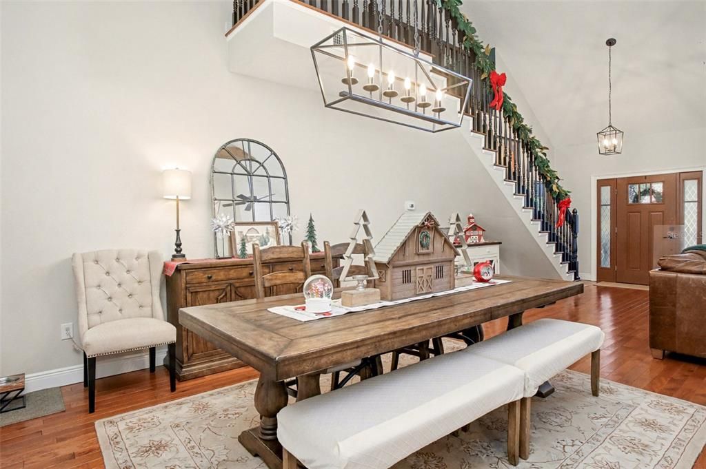 En Venta: $670,000 (3 camas, 2 baños, 2456 Pies cuadrados)