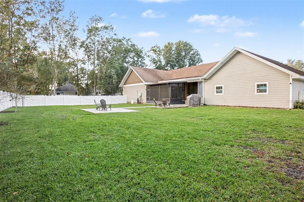 En Venta: $670,000 (3 camas, 2 baños, 2456 Pies cuadrados)