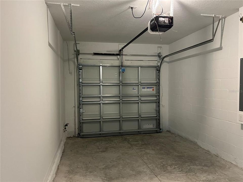 For Rent: $2,050 (3 beds, 2 baths, 1463 Square Feet)