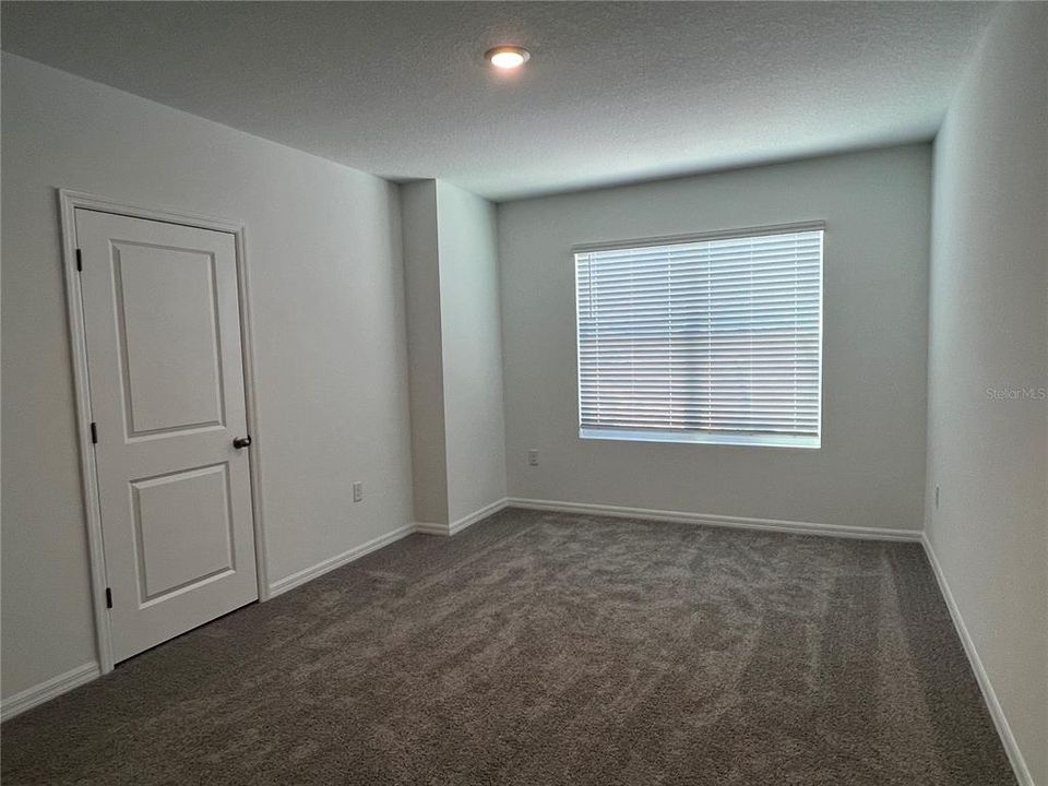 For Rent: $2,050 (3 beds, 2 baths, 1463 Square Feet)