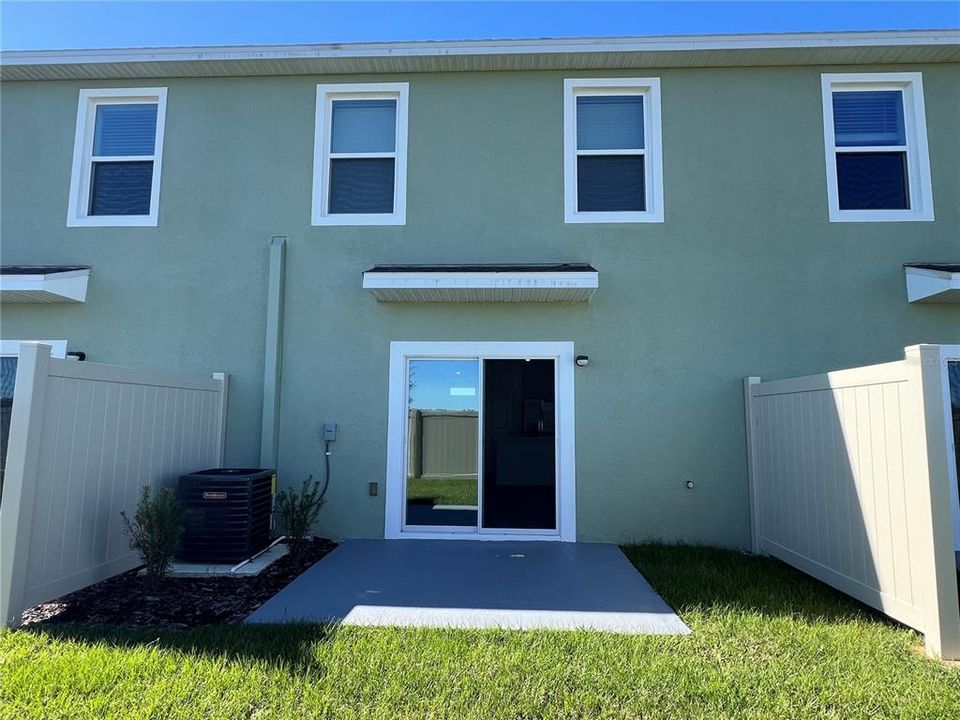 For Rent: $2,050 (3 beds, 2 baths, 1463 Square Feet)