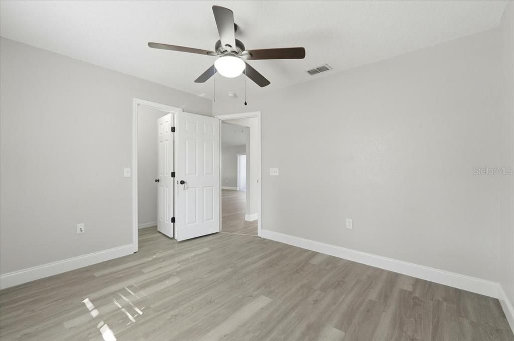 En Renta: $1,950 (4 camas, 2 baños, 1858 Pies cuadrados)