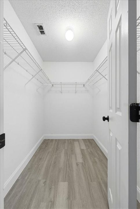 En Renta: $1,950 (4 camas, 2 baños, 1858 Pies cuadrados)