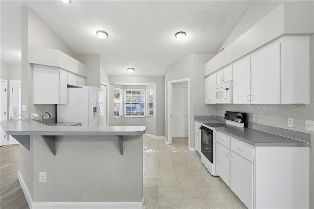 En Renta: $1,950 (4 camas, 2 baños, 1858 Pies cuadrados)