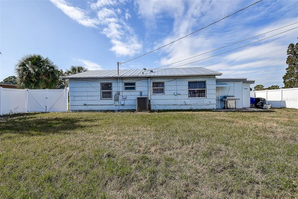 На продажу: $334,900 (3 спален, 1 ванн, 1139 Квадратных фут)