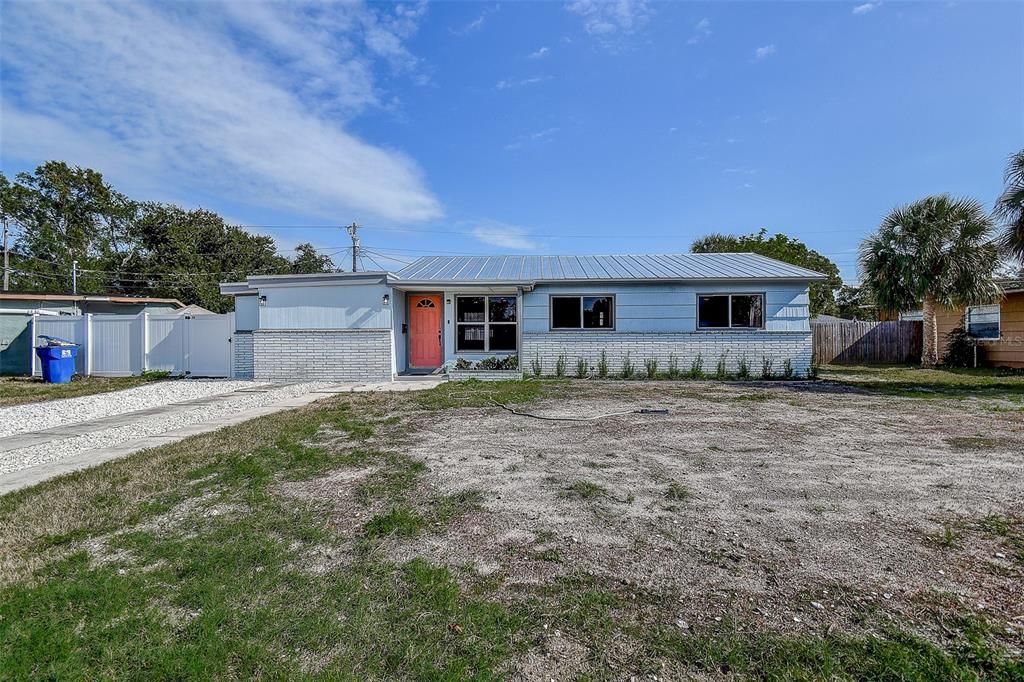 На продажу: $334,900 (3 спален, 1 ванн, 1139 Квадратных фут)