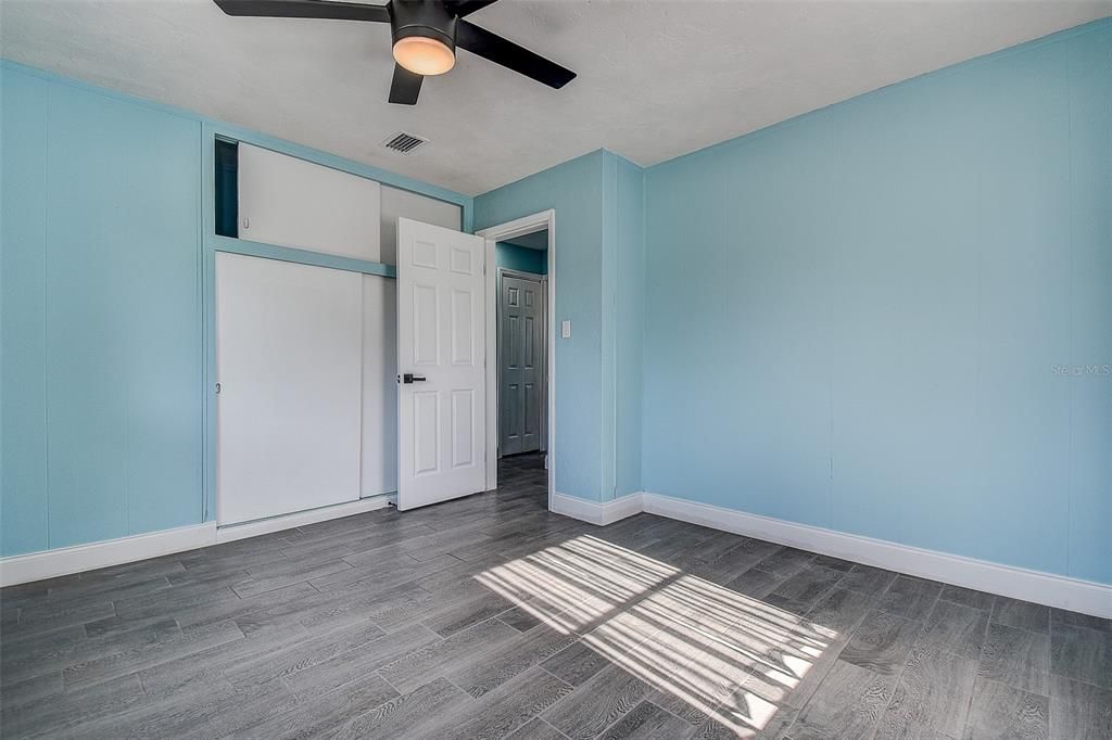 На продажу: $334,900 (3 спален, 1 ванн, 1139 Квадратных фут)