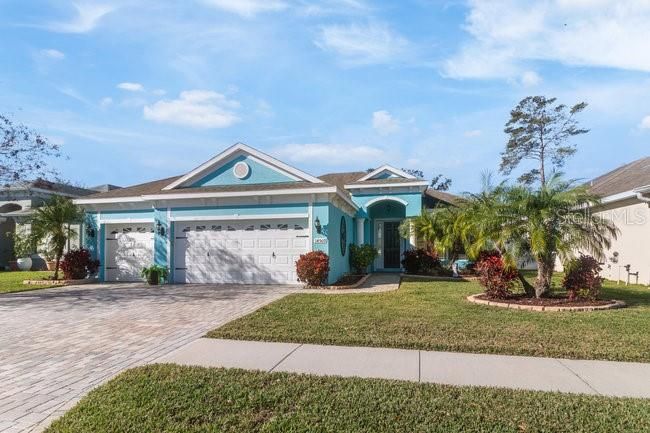 For Sale: $459,900 (3 beds, 2 baths, 2065 Square Feet)