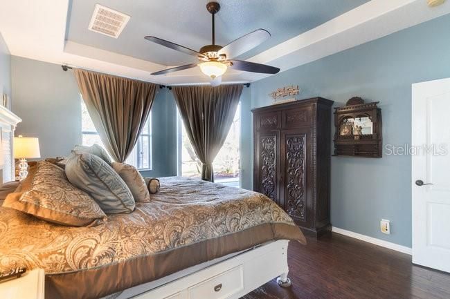 For Sale: $459,900 (3 beds, 2 baths, 2065 Square Feet)