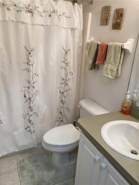 For Rent: $1,800 (2 beds, 2 baths, 1441 Square Feet)