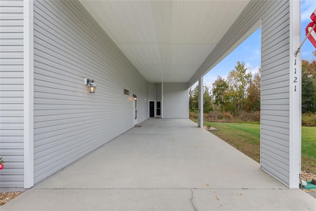 For Sale: $310,000 (1 beds, 1 baths, 1211 Square Feet)