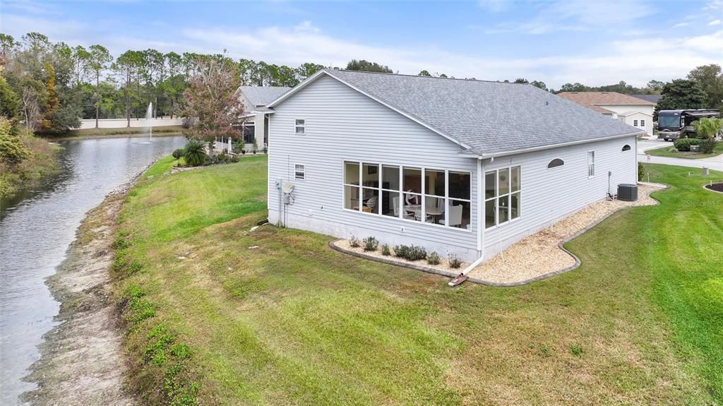 For Sale: $310,000 (1 beds, 1 baths, 1211 Square Feet)