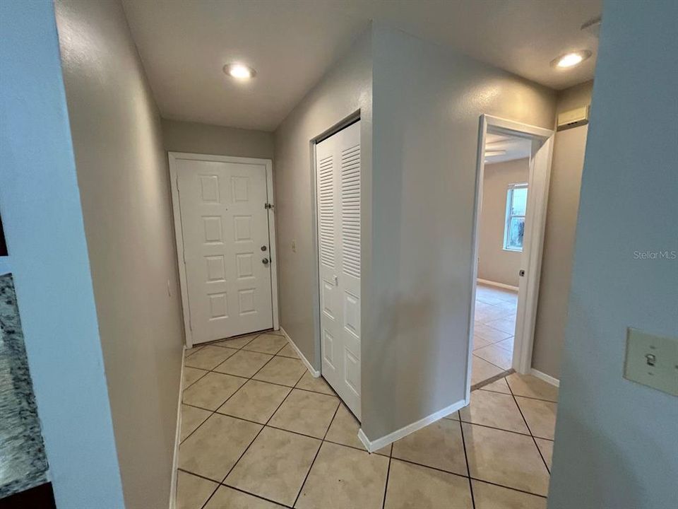 В аренду: $2,098 (4 спален, 2 ванн, 1263 Квадратных фут)