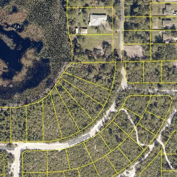 En Venta: $10,000 (0.42 acres)