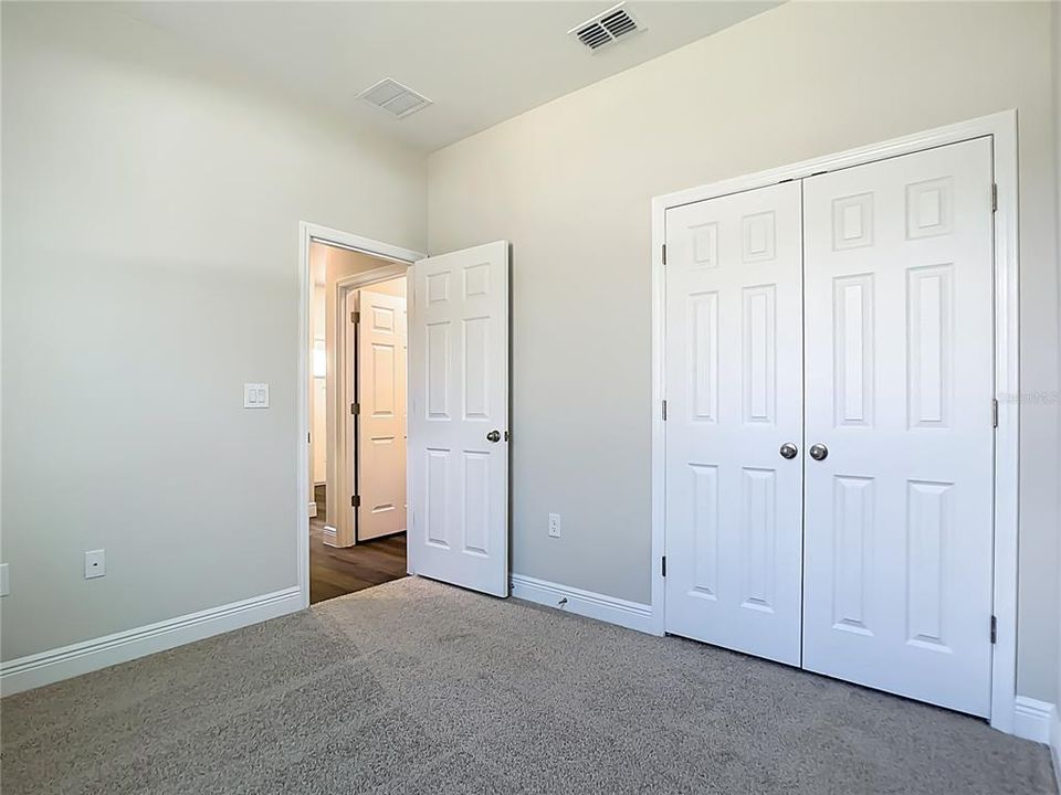 For Sale: $299,900 (3 beds, 2 baths, 1572 Square Feet)