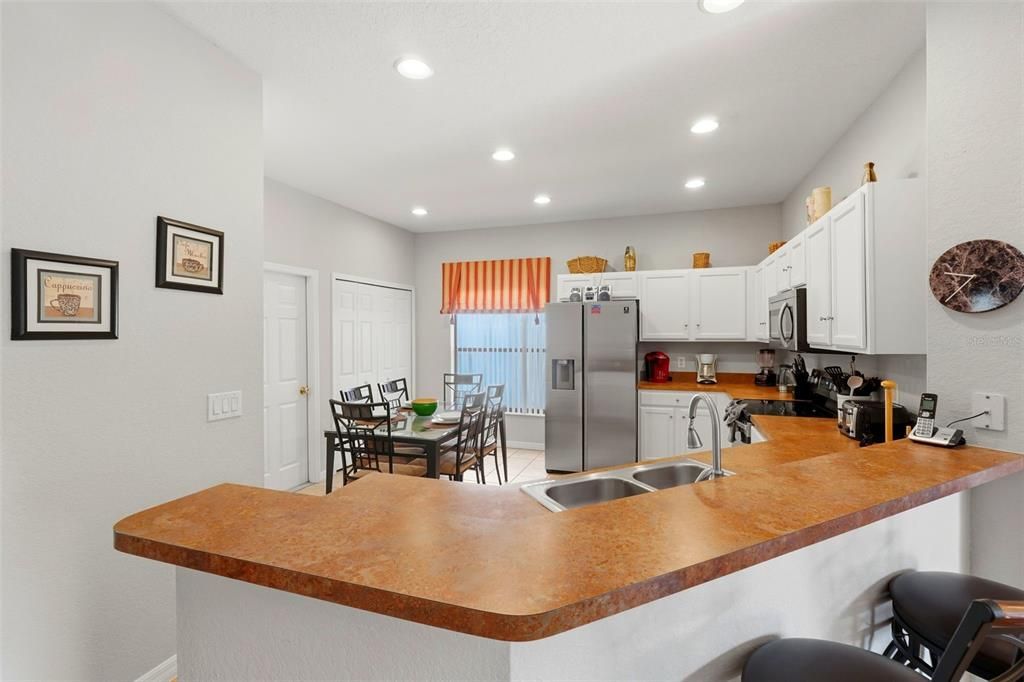 На продажу: $425,000 (4 спален, 3 ванн, 1638 Квадратных фут)