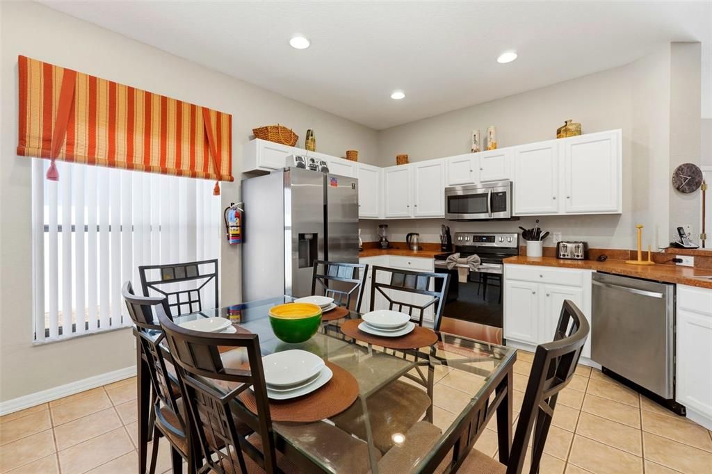 На продажу: $425,000 (4 спален, 3 ванн, 1638 Квадратных фут)