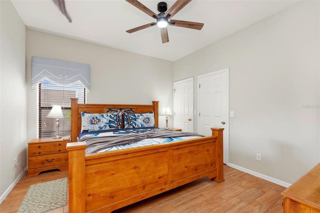 На продажу: $425,000 (4 спален, 3 ванн, 1638 Квадратных фут)