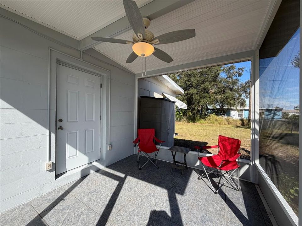 For Sale: $144,500 (2 beds, 1 baths, 645 Square Feet)