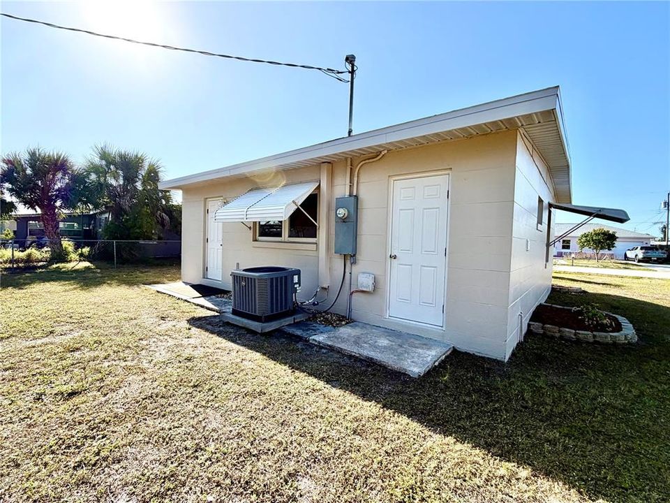 For Sale: $144,500 (2 beds, 1 baths, 645 Square Feet)