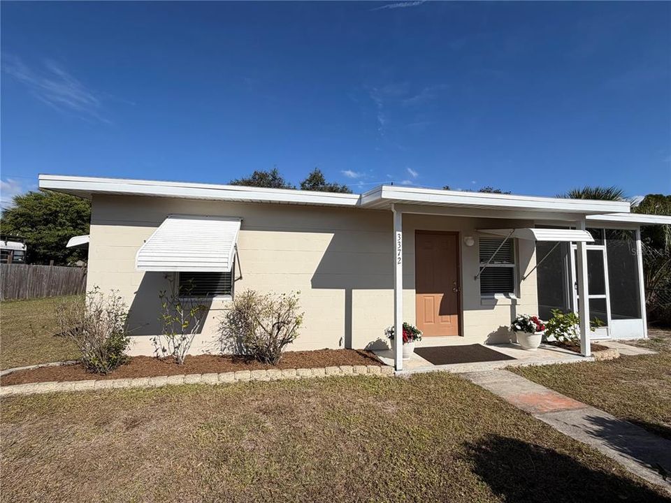 For Sale: $144,500 (2 beds, 1 baths, 645 Square Feet)