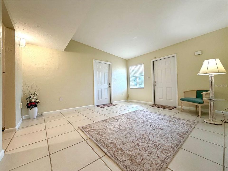 For Sale: $144,500 (2 beds, 1 baths, 645 Square Feet)