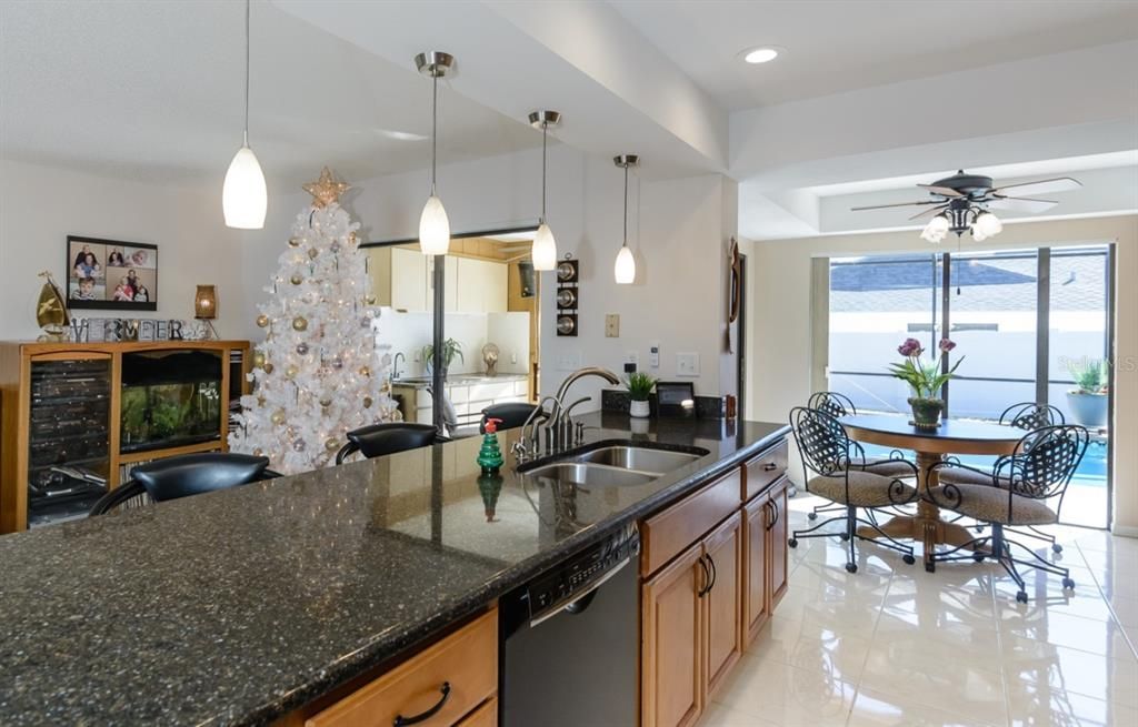 待售: $765,000 (4 贝兹, 2 浴室, 2623 平方英尺)