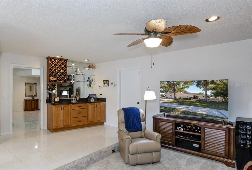 待售: $765,000 (4 贝兹, 2 浴室, 2623 平方英尺)