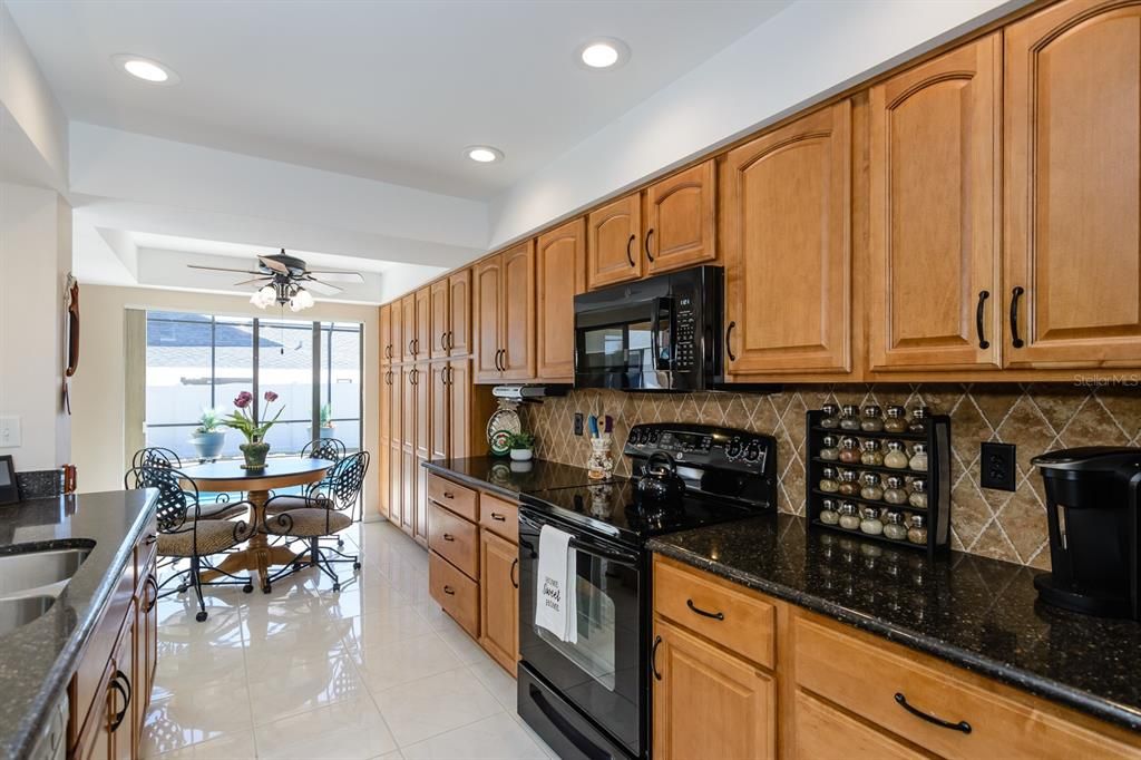 待售: $765,000 (4 贝兹, 2 浴室, 2623 平方英尺)