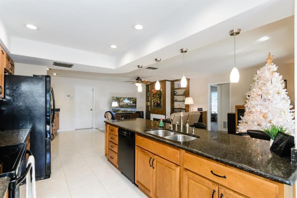 待售: $765,000 (4 贝兹, 2 浴室, 2623 平方英尺)