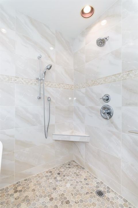 待售: $765,000 (4 贝兹, 2 浴室, 2623 平方英尺)