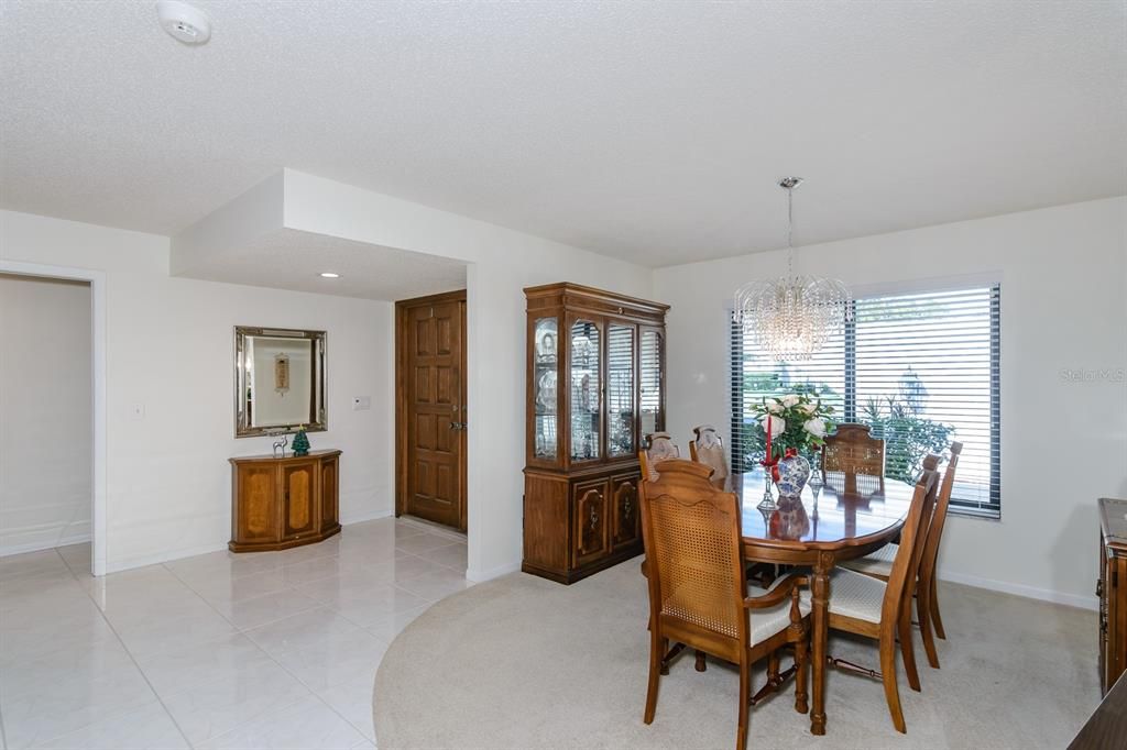 待售: $765,000 (4 贝兹, 2 浴室, 2623 平方英尺)