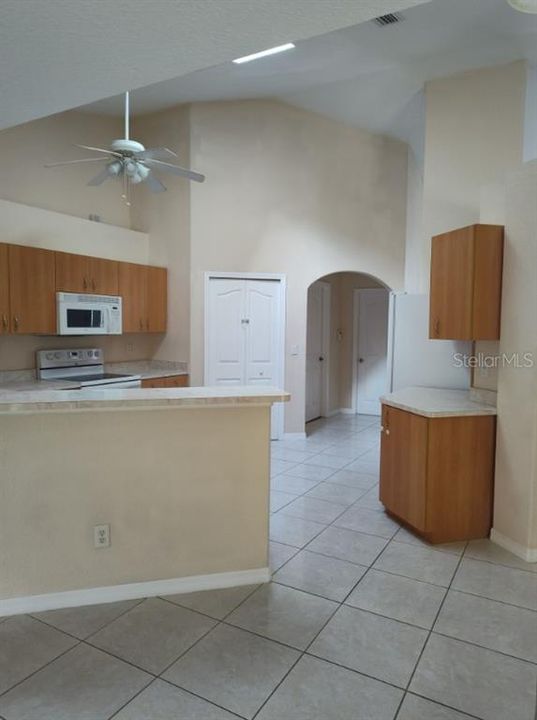 For Rent: $2,250 (4 beds, 3 baths, 2338 Square Feet)