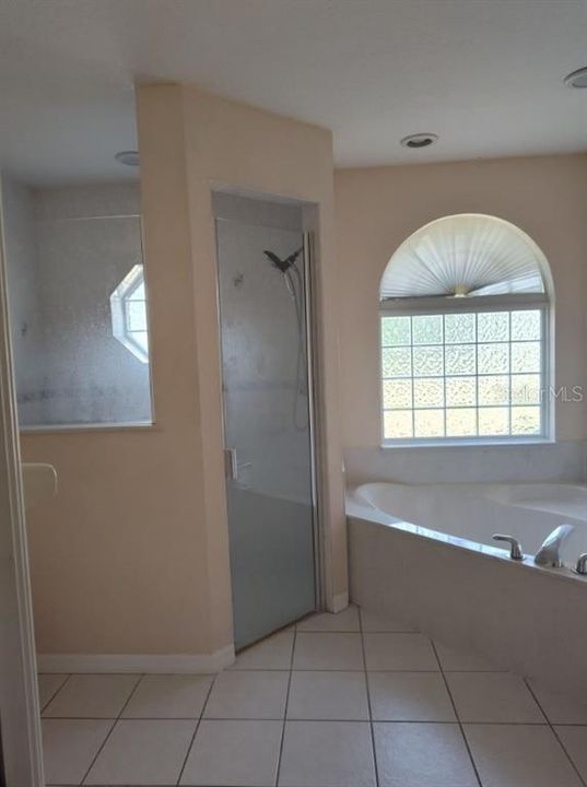 For Rent: $2,250 (4 beds, 3 baths, 2338 Square Feet)