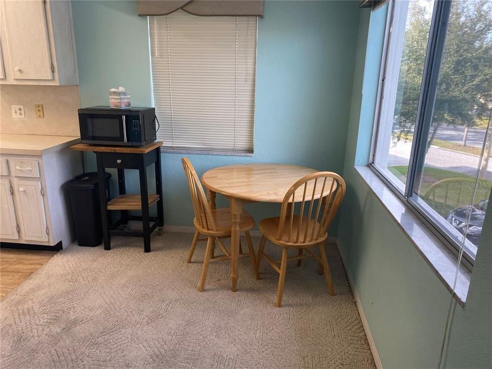 For Sale: $104,900 (2 beds, 2 baths, 912 Square Feet)