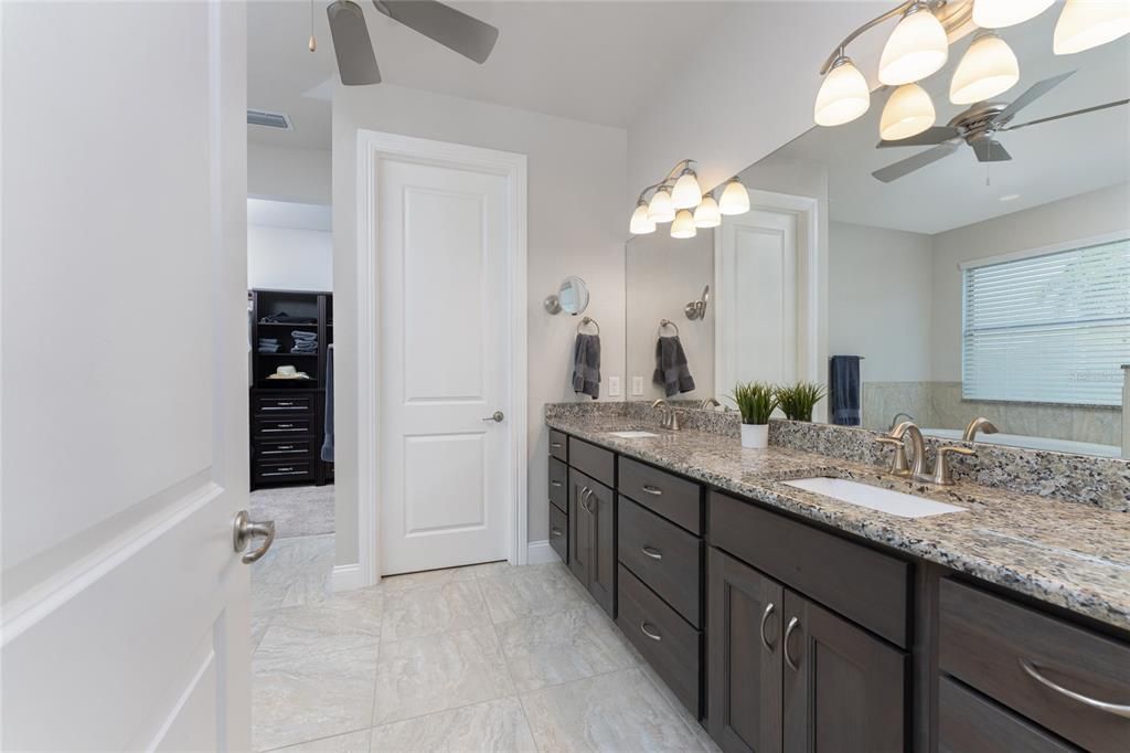 На продажу: $1,350,000 (4 спален, 3 ванн, 2891 Квадратных фут)