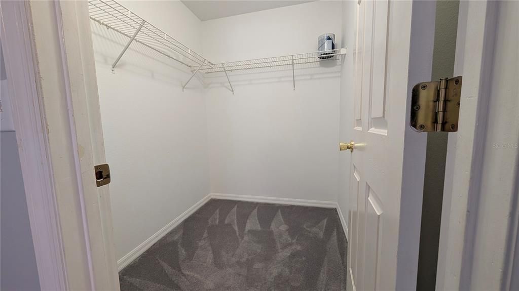 На продажу: $250,000 (3 спален, 2 ванн, 1246 Квадратных фут)