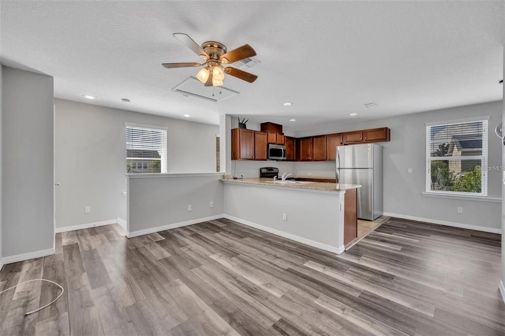 For Rent: $1,800 (1 beds, 1 baths, 662 Square Feet)