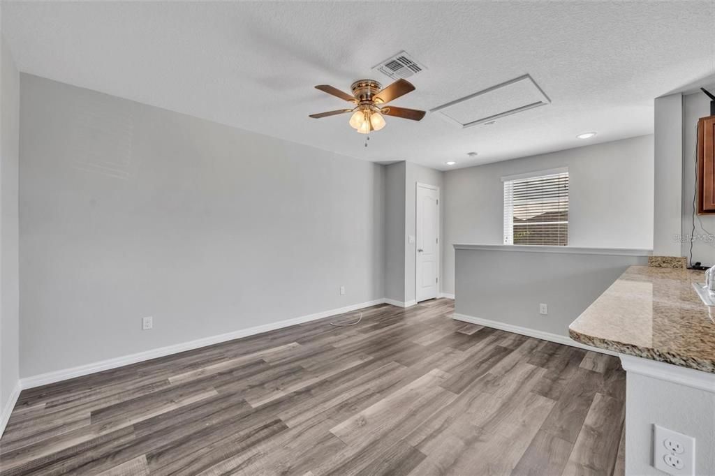 For Rent: $1,800 (1 beds, 1 baths, 662 Square Feet)