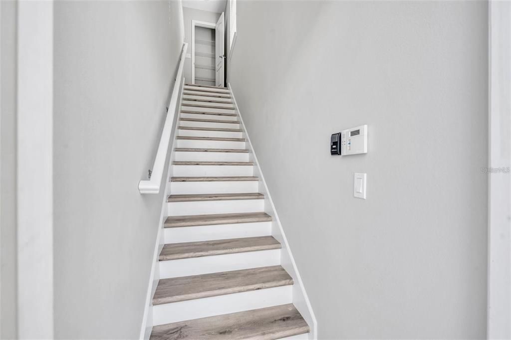 For Rent: $1,800 (1 beds, 1 baths, 662 Square Feet)