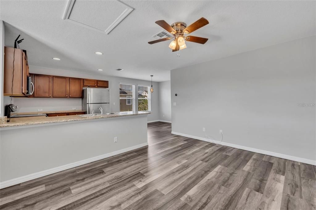 For Rent: $1,800 (1 beds, 1 baths, 662 Square Feet)