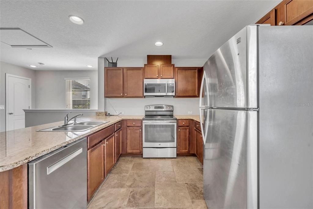 For Rent: $1,800 (1 beds, 1 baths, 662 Square Feet)