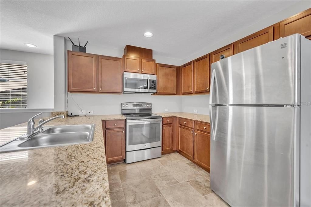 For Rent: $1,800 (1 beds, 1 baths, 662 Square Feet)