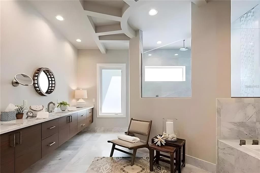 For Sale: $4,000,000 (4 beds, 4 baths, 4335 Square Feet)